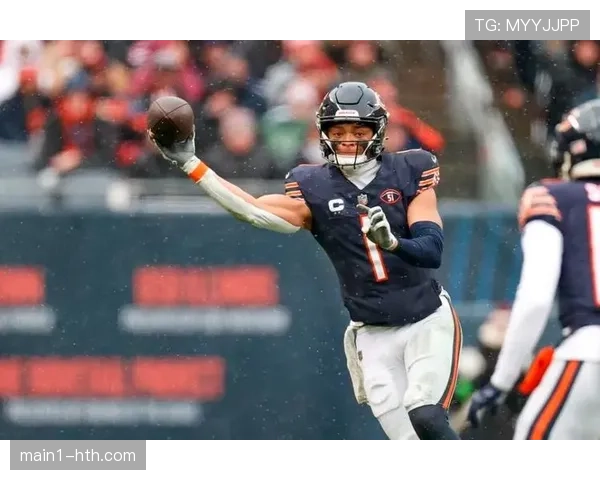 喷气机四分卫菲尔兹冲传与传球兼备但进攻持续性不足